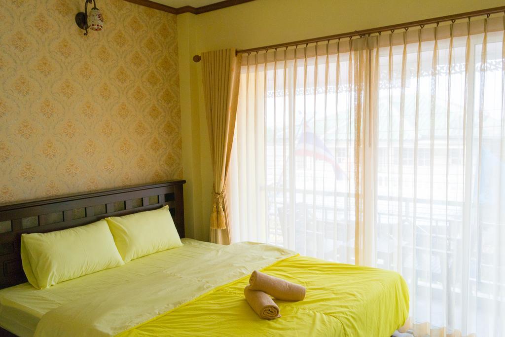 Rak Ban Kerd House Hotel Szicsang-sziget Szoba fotó