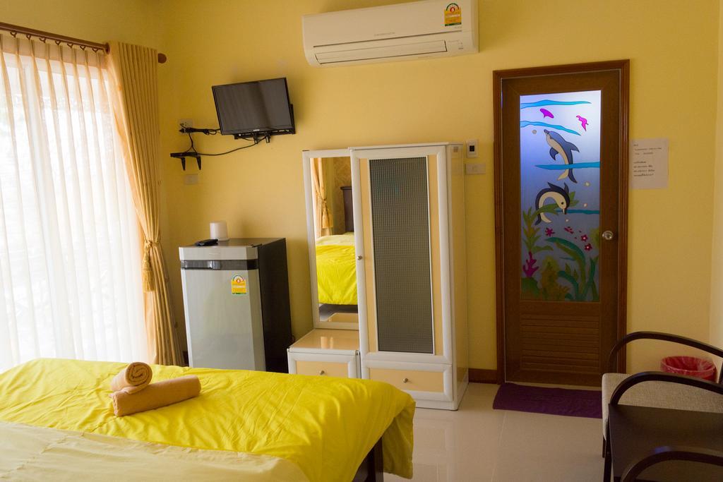 Rak Ban Kerd House Hotel Szicsang-sziget Szoba fotó
