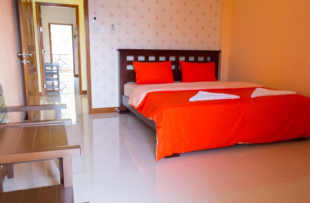 Rak Ban Kerd House Hotel Szicsang-sziget Szoba fotó