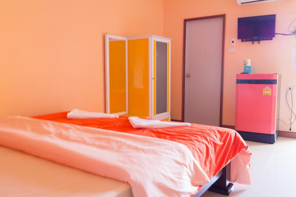 Rak Ban Kerd House Hotel Szicsang-sziget Szoba fotó